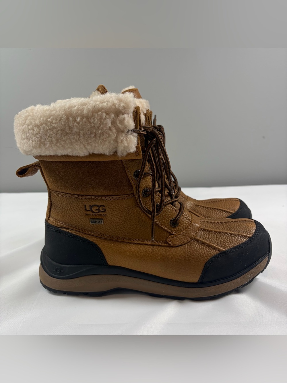UGG Women’s Adirondack III Waterproof Boots Chestnut Size 10 MSRP $250 - Picture 4 of 9